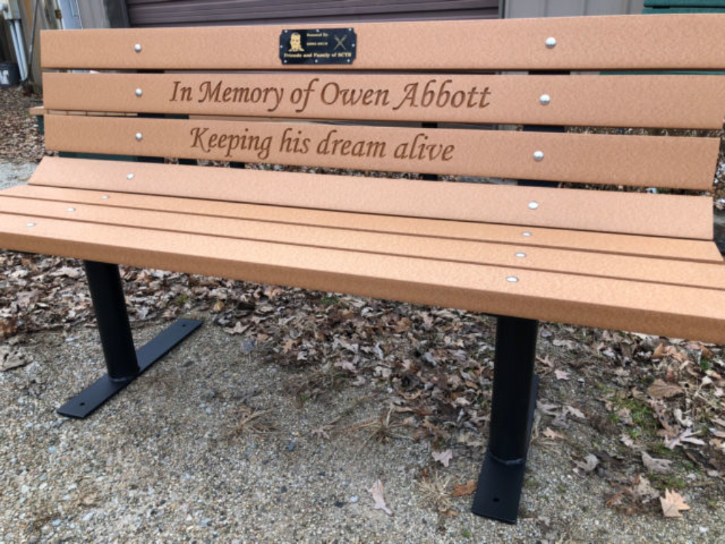 memorial-park-benches-give-the-memorial-of-a-lifetime